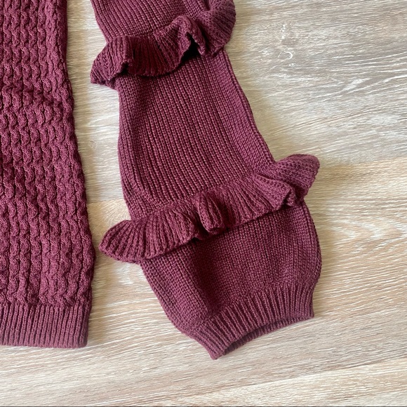 Express Cold Shoulder Sweater - Picture 4 of 9